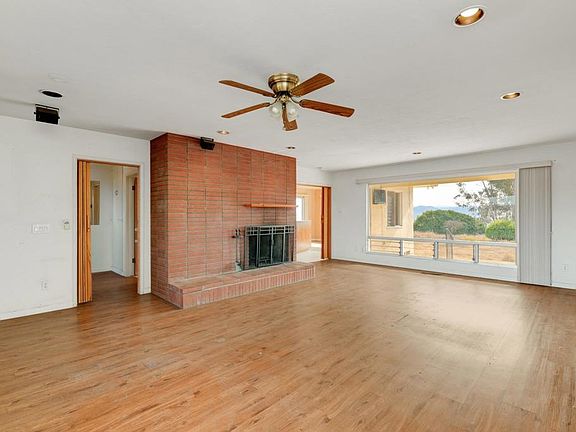 3rd image of 409 Aldwych Rd