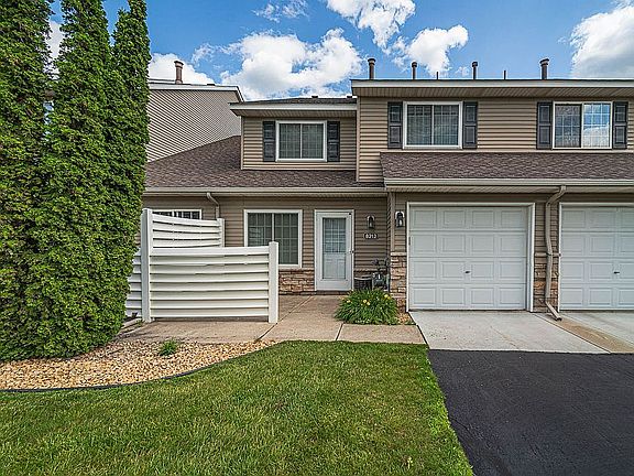 3rd image of 8313 Delaney Dr