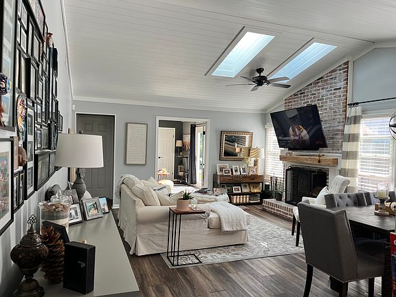 3rd image of 1844 Haviland Dr