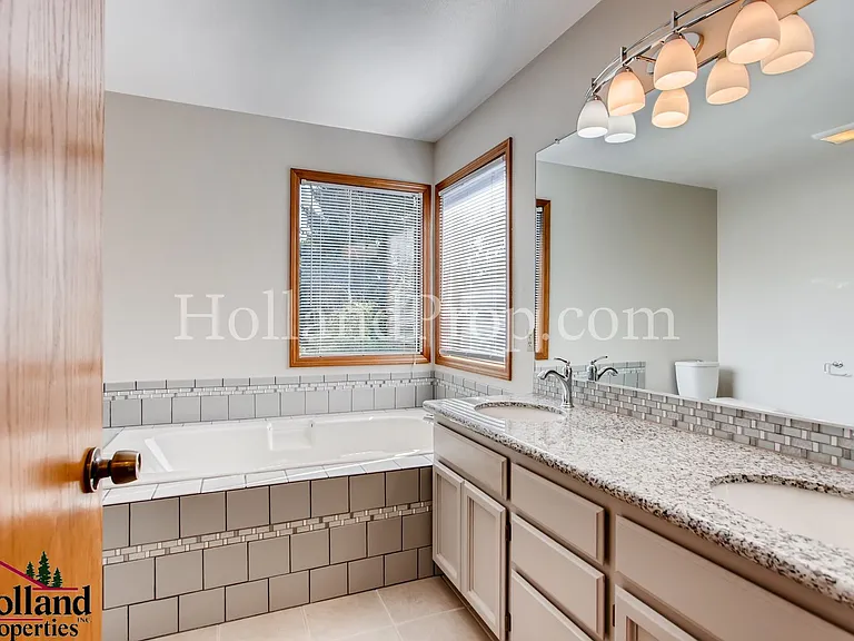 5817 NW 178th Ave — Photo 16