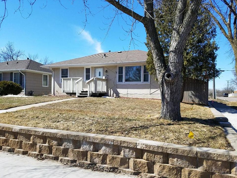 2nd image of 3200 Texas Ave S