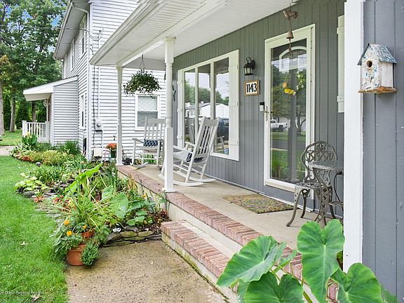 4th image of 1143 Eugene Dr