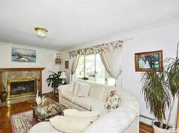 5th image of 10 Olive Ln