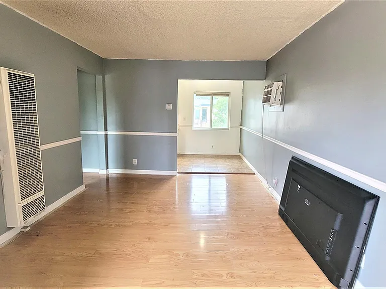 1224 Corson St #4 — Photo 2