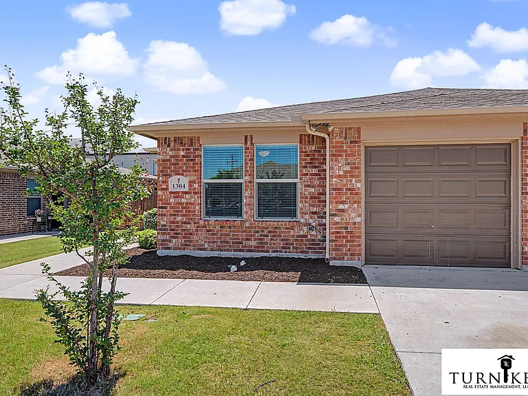 1324-1328 White Sand Dr — Photo 24