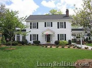 823 Oaklawn Ave, Winston Salem, NC 27104