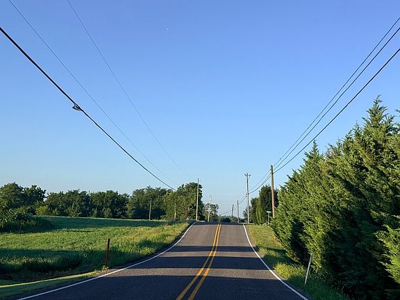 5th image of 12827 Ridge Rd