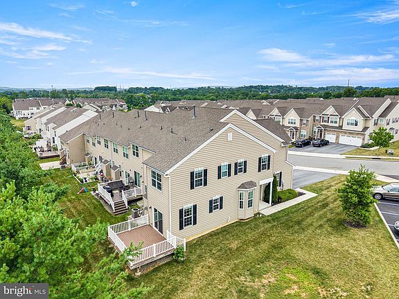 5th image of 375 Pennycress Rd