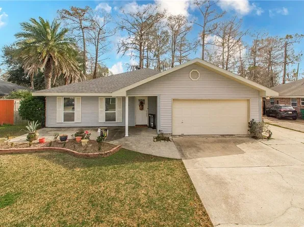 20 Parlange Dr, Destrehan, LA 70047