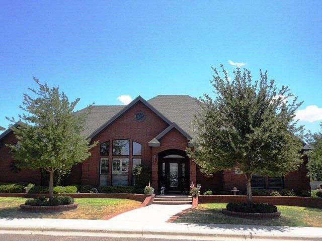1st image of 200 Skywood Cir