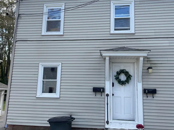29 Central St APT 2, Newmarket, NH 03857