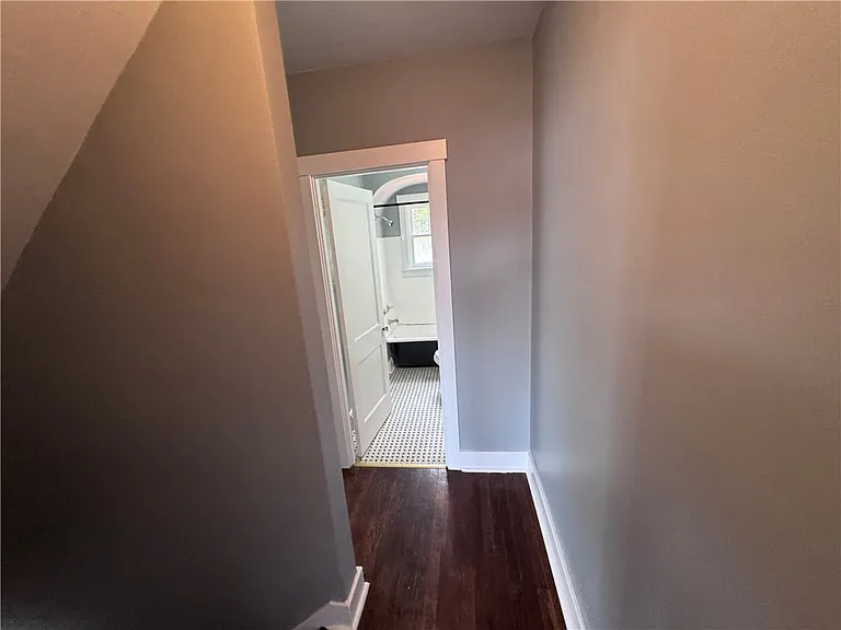 2733 Pyramid Ave — Photo 11