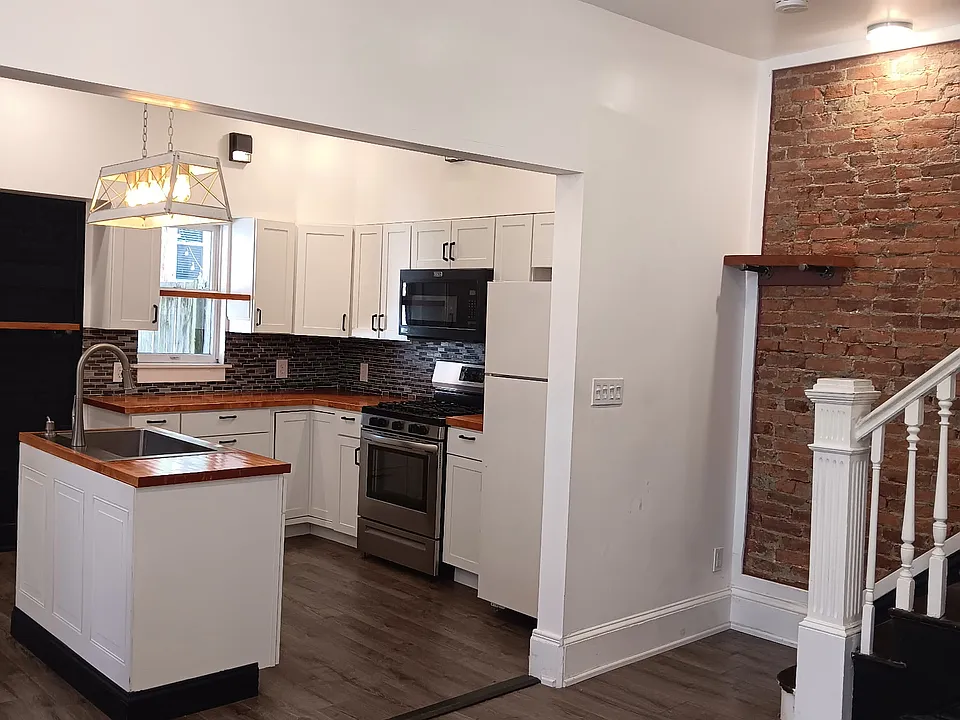 101 Church St #1