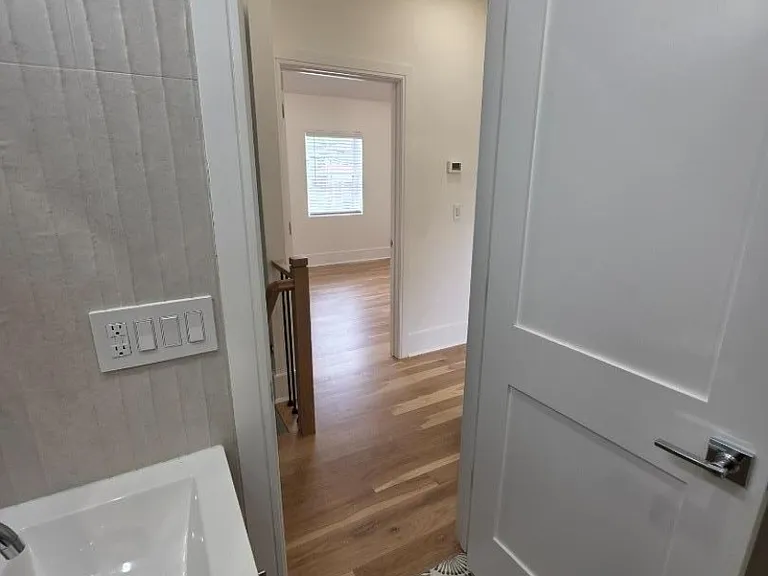1453 Morris Ave #LEFT — Photo 27