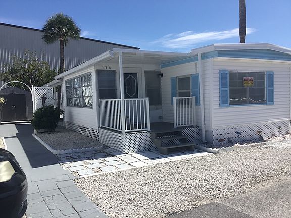 3rd image of 136 Cocoa Palms Ave
