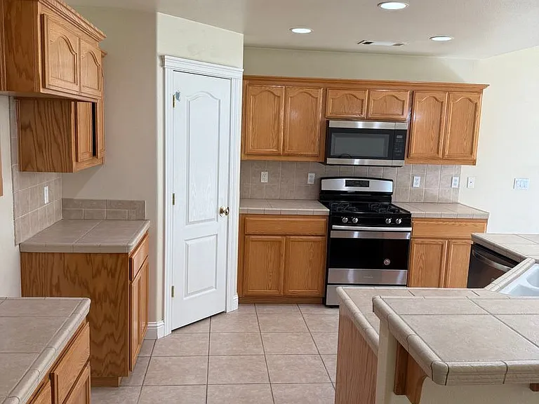3481 Cockerill Dr — Photo 11