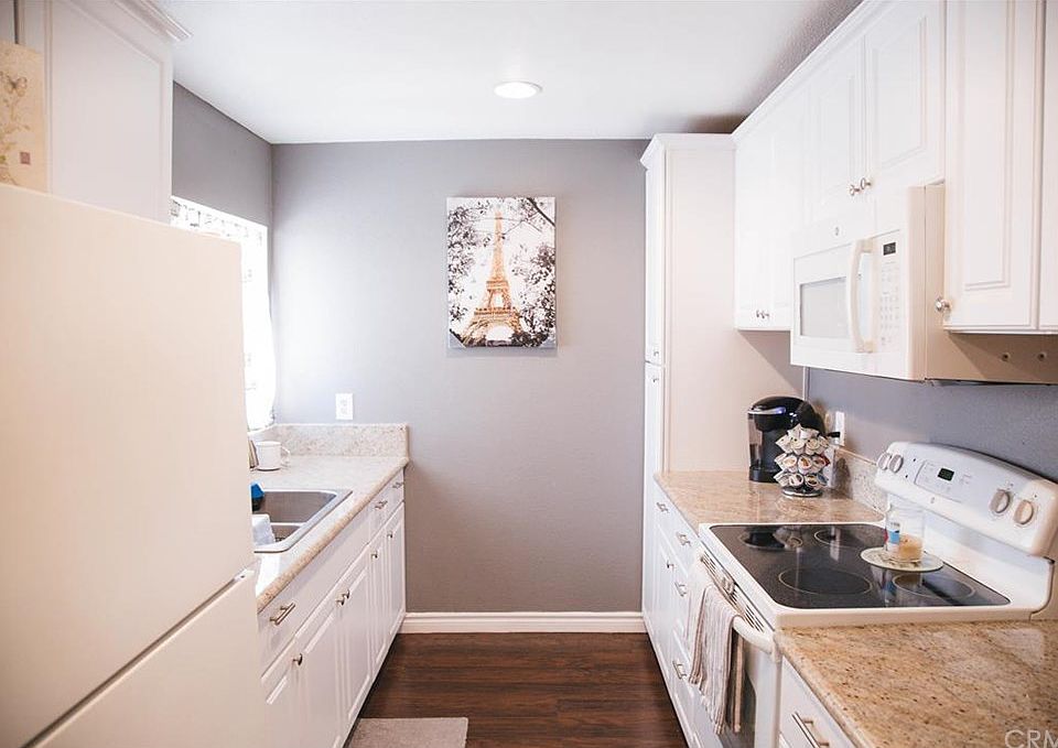 1st image of 1026 S Citron St #15