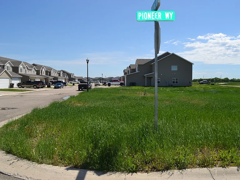 Stanley Town Homes — Photo 1