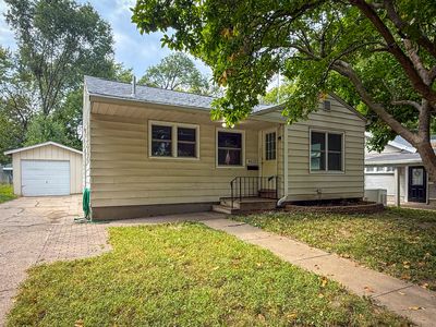 4112 4th St, Des Moines, IA, 50313