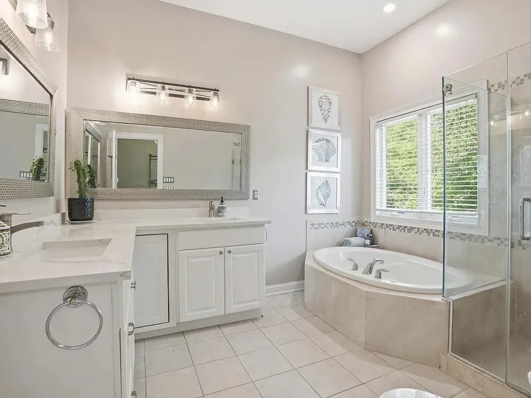 10629 Erie Dr — Photo 15