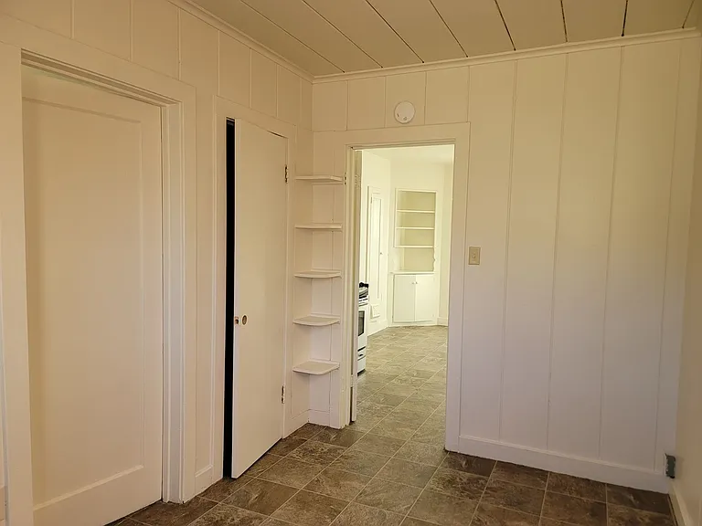 351 W I St — Photo 11