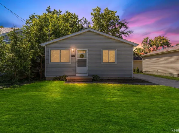 3425 N Turner St, Lansing, MI 48906