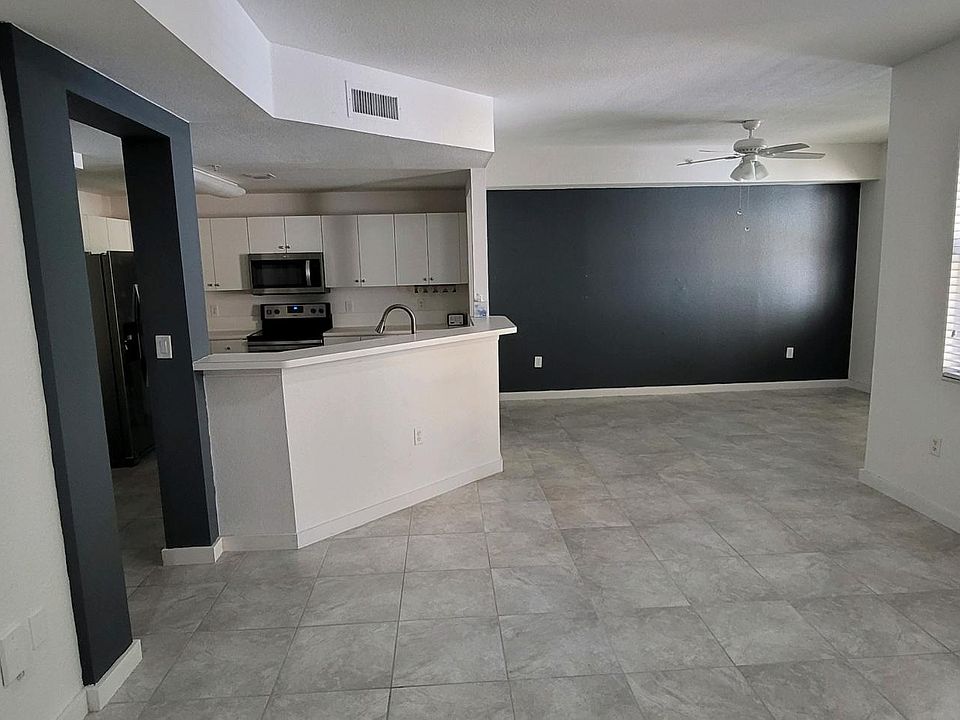 1st image of 10902 NW 83rd St APT 205