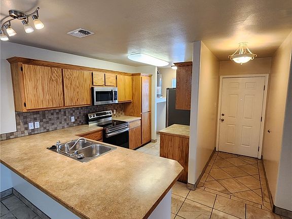 4th image of 2461 Avenue D