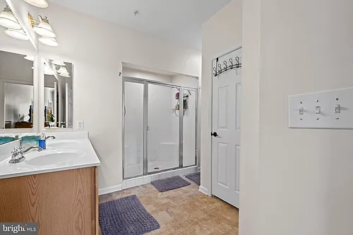 2213 Ivy Ln Photo 1