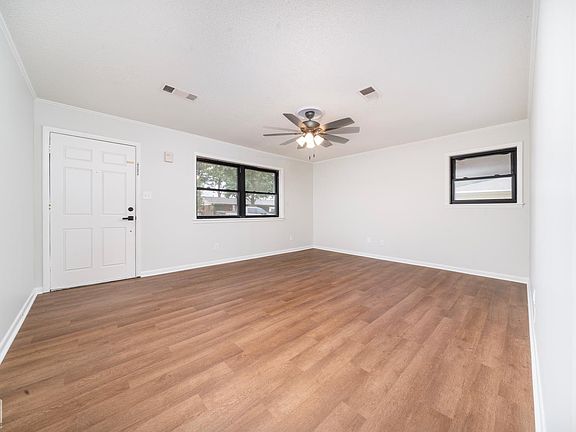 2nd image of 201 Hall St