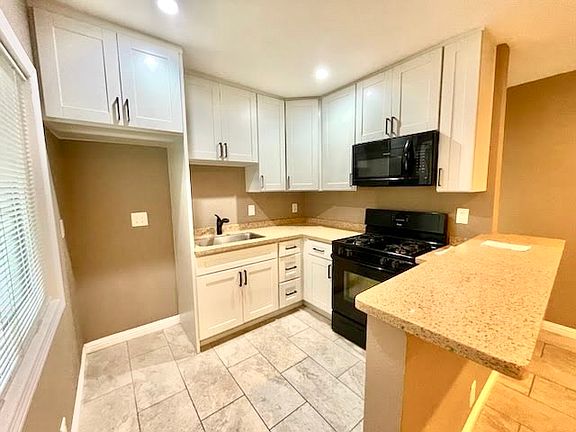 3rd image of 827 N Palmetto Ave APT M