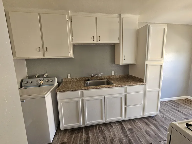 44535 Cedar Ave — Photo 4