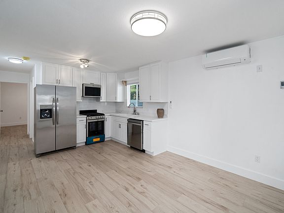 4th image of 4714 Berryman Ave