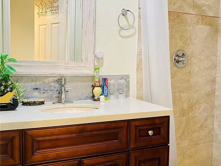 6576 Moonshadow Cir — Photo 17