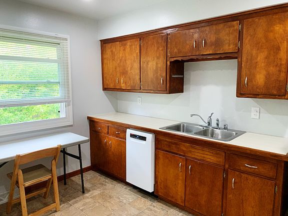 5th image of 3316A E Bottsford Ave