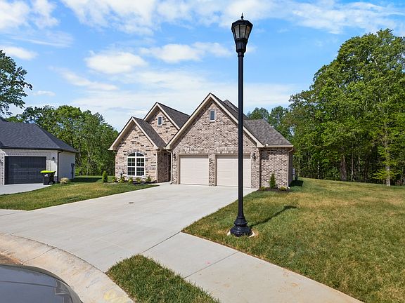 4th image of 433 Blackjack Oak Ct Lot 253