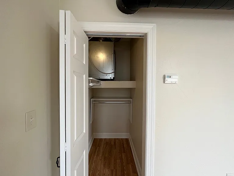 440 S Fairmount St — Photo 11