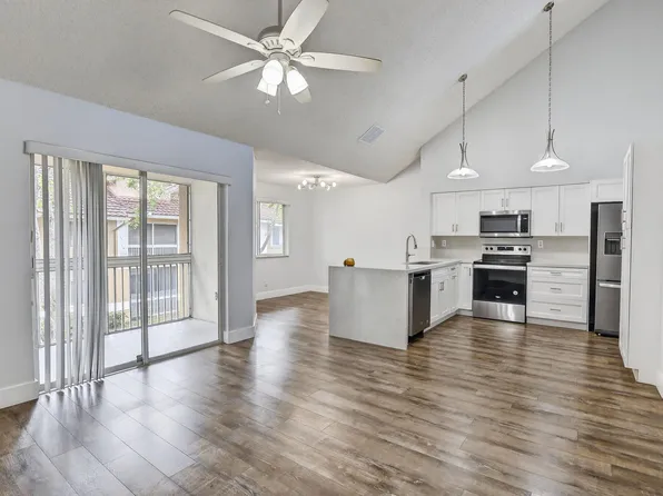 832 NW 92nd Avenue, Plantation, FL 33324