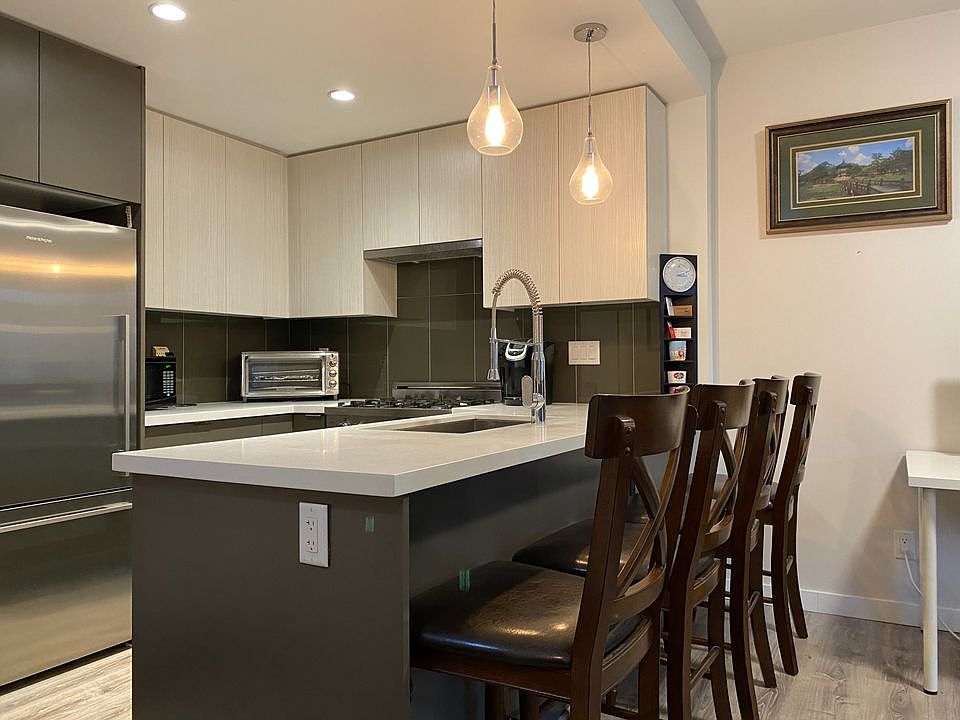 1st image of 711 Breslay St #110