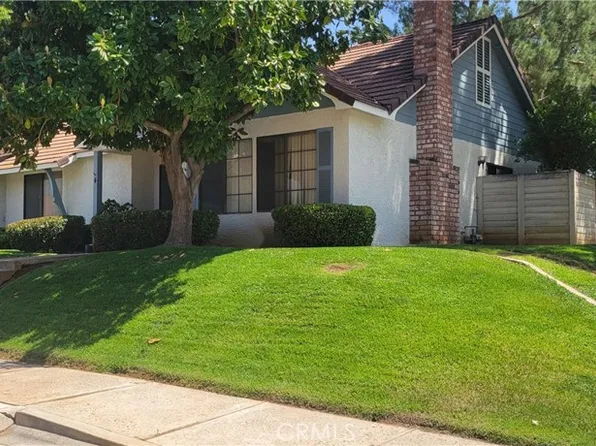 4 Dearborn Cir, Redlands, CA 92374