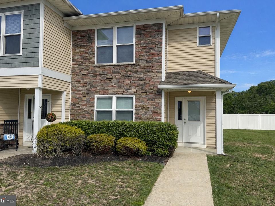 1st image of 1 Whitaker Ct