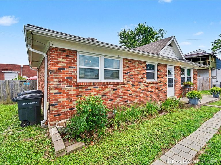 Listing photo 2