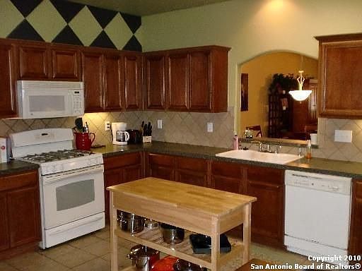 4th image of 451 Willow Grove Dr