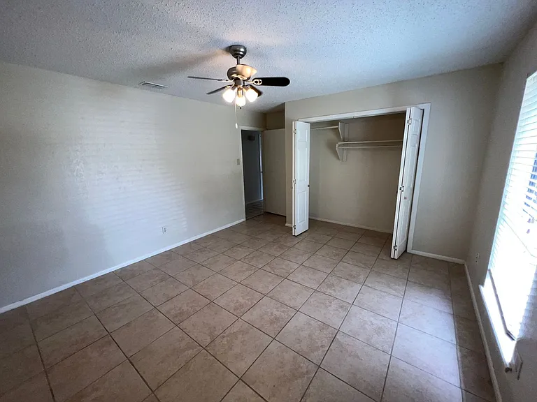 4929 High Meadow Dr — Photo 9