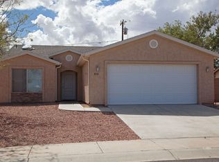 828 Village Dr, Page, AZ 86040