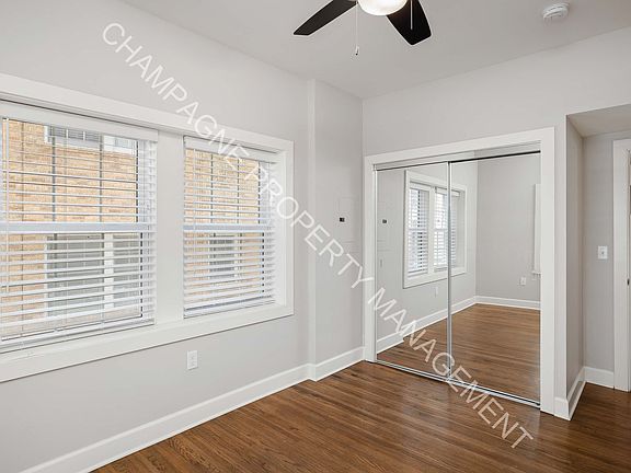 5th image of 920 Ward Pkwy #8