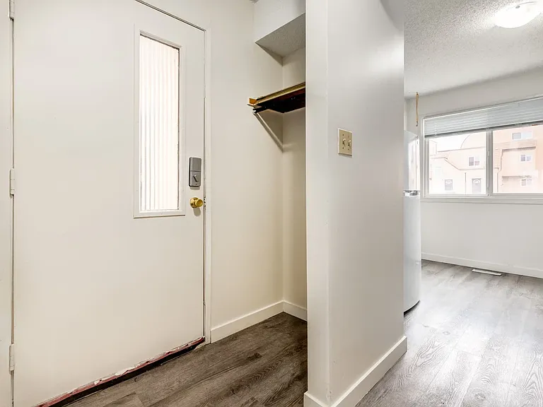 550 Rundlehorn Cir NE — Photo 6