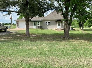 411 W Main St, Kirwin, KS 67644