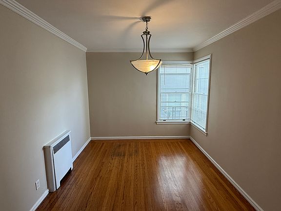 3rd image of 4930 Fulton St APT 102
