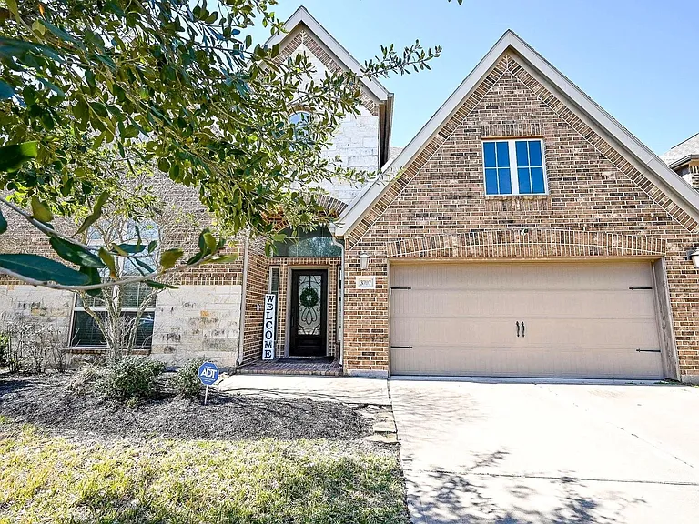 3707 Brampton Island Dr — Photo 1